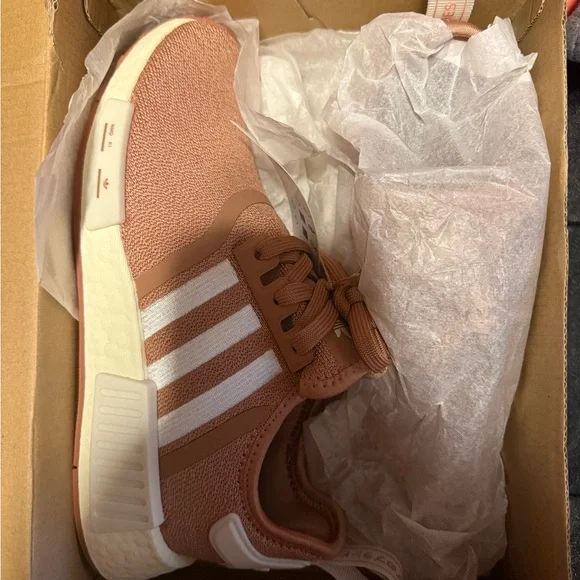 Adidas Women's Tan Athletic Shoes - Picture 4 of 5
